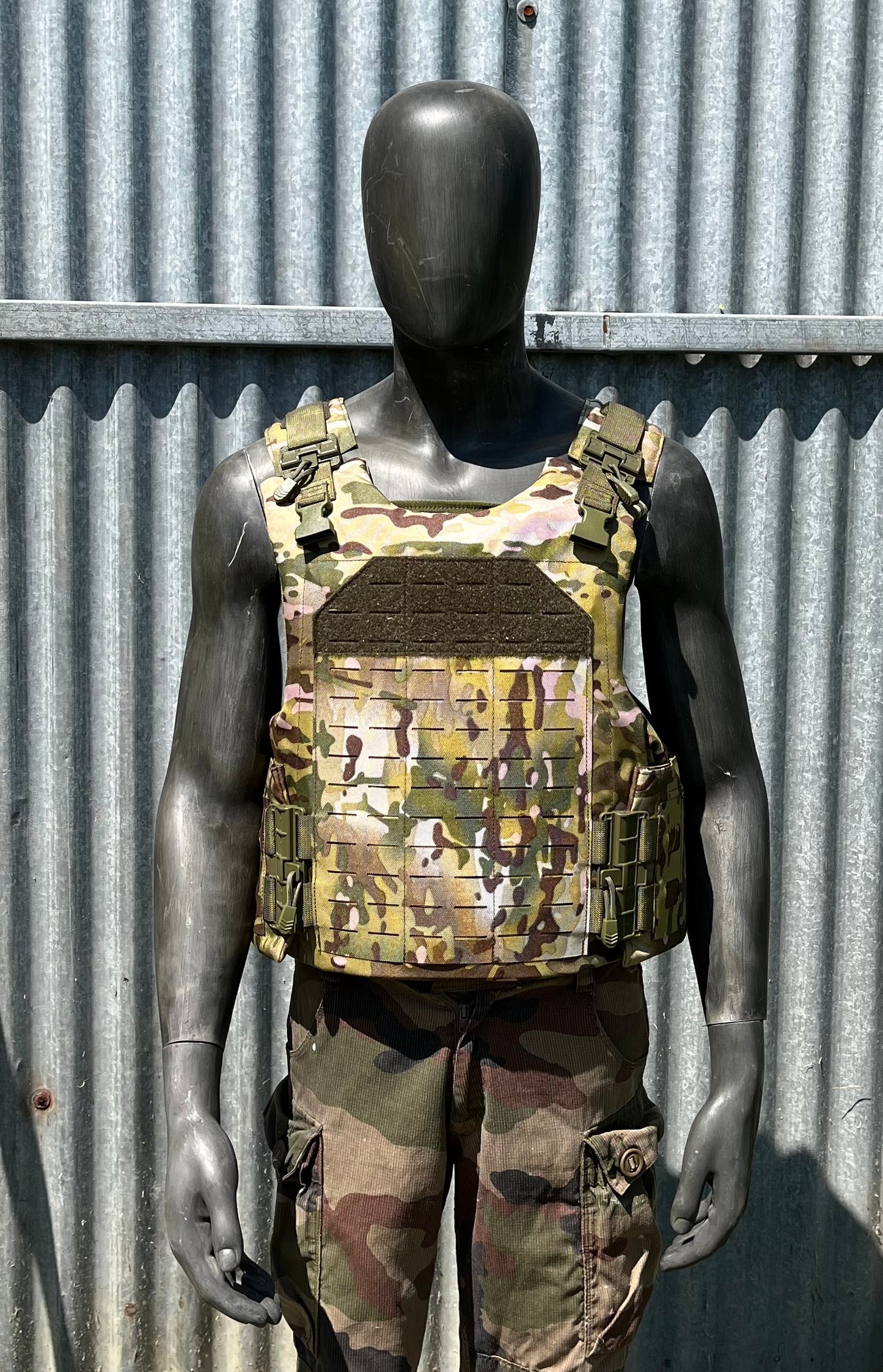 chaleco de camuflaje pesado
